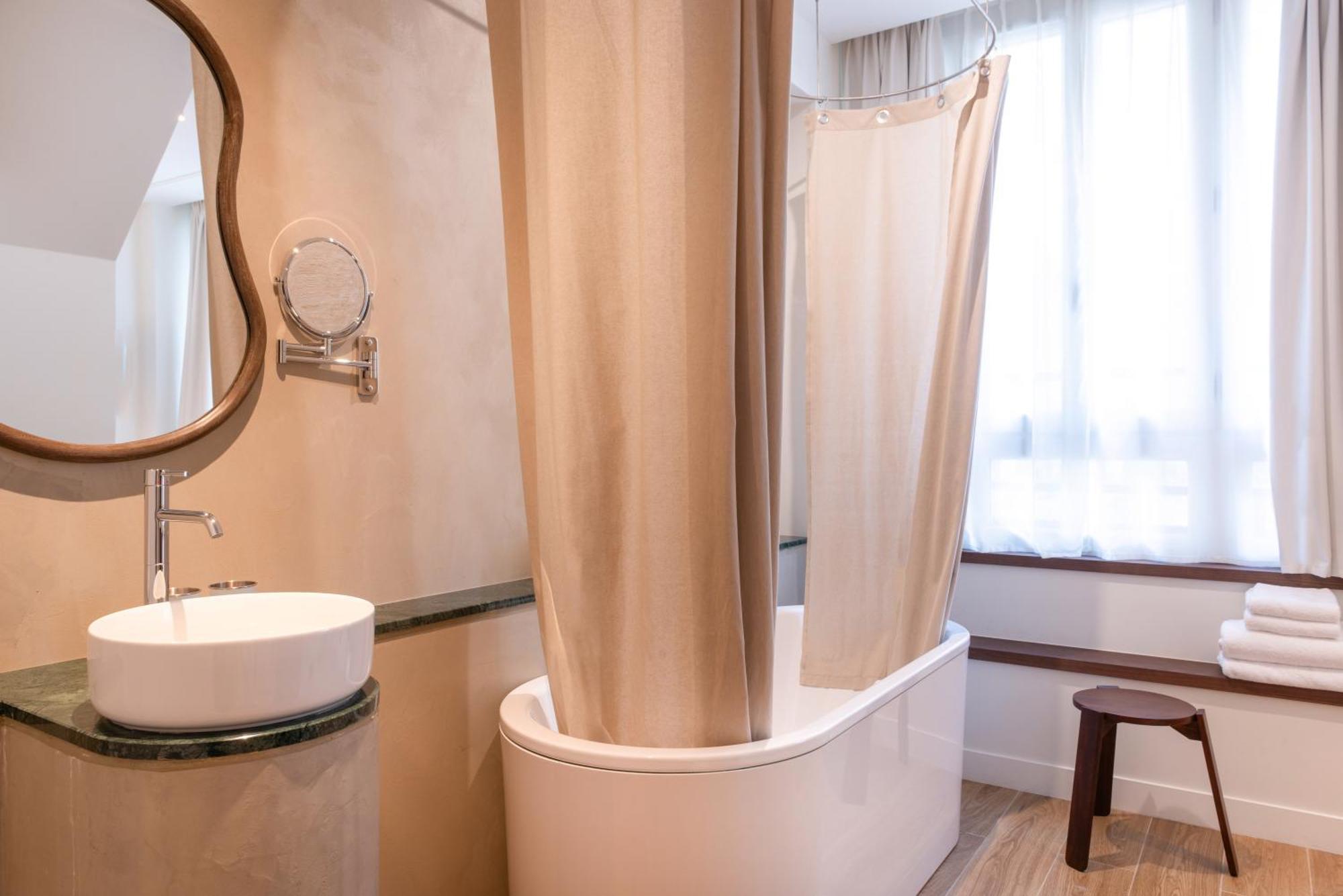 Le Lampika Hotel Párizs Szoba fotó